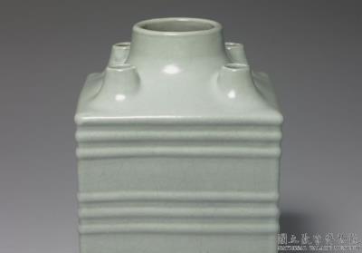 图片[3]-Flower holder with five-neck body in green glaze, Qing dynasty, Yongzheng reign (1723-1735)-China Archive